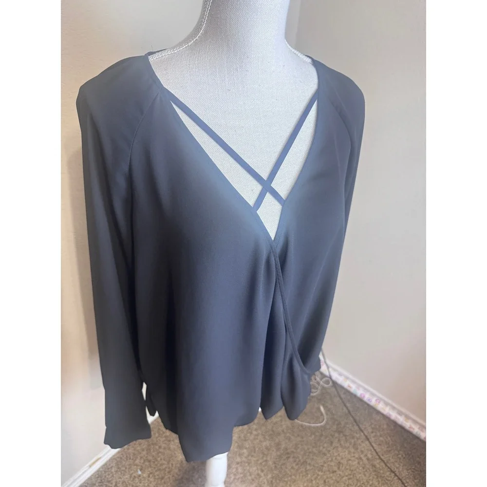 Belle Sky Black Blouse Criss Cross V-Neck Wrap Front Long Sleeve Career Medium